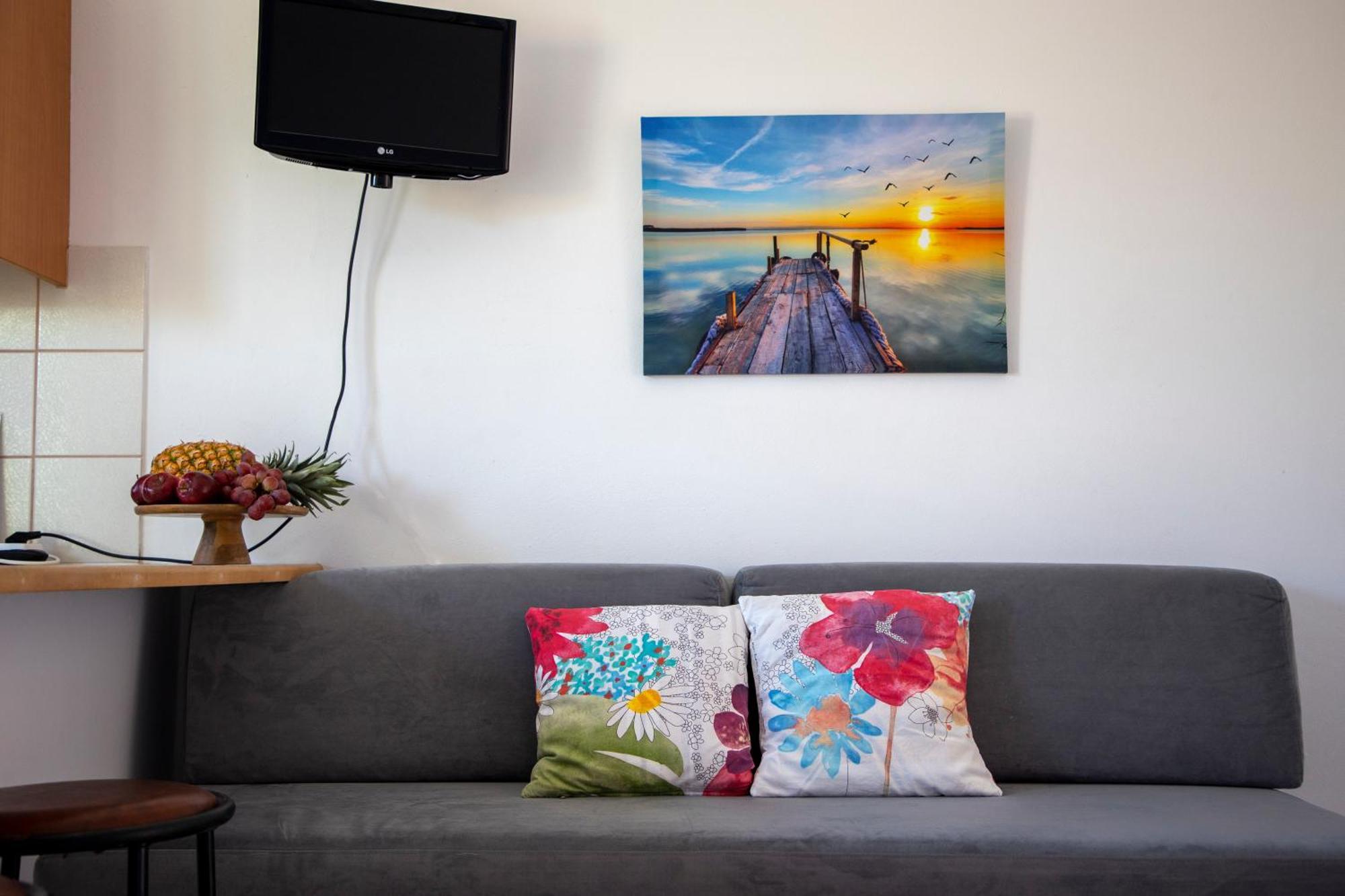 Aegina Stefanie Studios מראה חיצוני תמונה